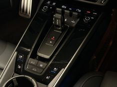 PORSCHE 911 3.0 CARRERA COUPÉ 2025/2026 GRIFFCAR MULTIMARCAS DOIS IRMÃOS / Carros no Vale