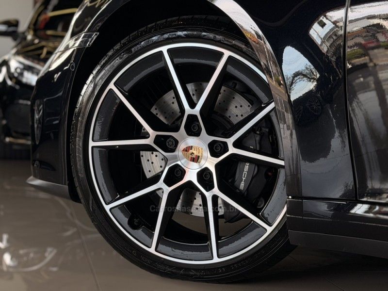 PORSCHE 911 3.0 CARRERA COUPÉ 2025/2026 GRIFFCAR MULTIMARCAS DOIS IRMÃOS / Carros no Vale