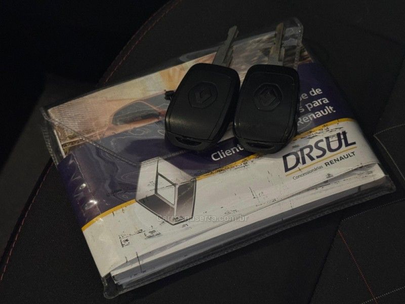 RENAULT KWID 1.0 12V SCE ZEN 2018/2019 GRIFFCAR MULTIMARCAS DOIS IRMÃOS / Carros no Vale RENAULT KWID 1.0 12V SCE ZEN 2018/2019 GRIFFCAR MULTIMARCAS DOIS IRMÃOS / Carros no Vale