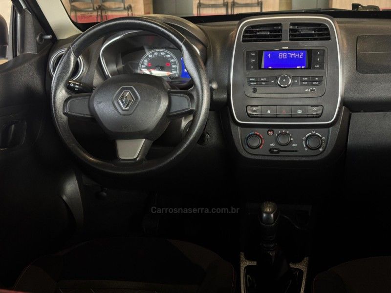 RENAULT KWID 1.0 12V SCE ZEN 2018/2019 GRIFFCAR MULTIMARCAS DOIS IRMÃOS / Carros no Vale RENAULT KWID 1.0 12V SCE ZEN 2018/2019 GRIFFCAR MULTIMARCAS DOIS IRMÃOS / Carros no Vale