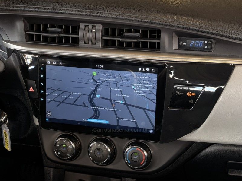 TOYOTA COROLLA 1.8 GLI 16V 2016/2017 GRIFFCAR MULTIMARCAS DOIS IRMÃOS / Carros no Vale