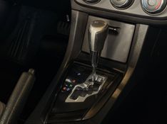 TOYOTA COROLLA 1.8 GLI 16V 2016/2017 GRIFFCAR MULTIMARCAS DOIS IRMÃOS / Carros no Vale