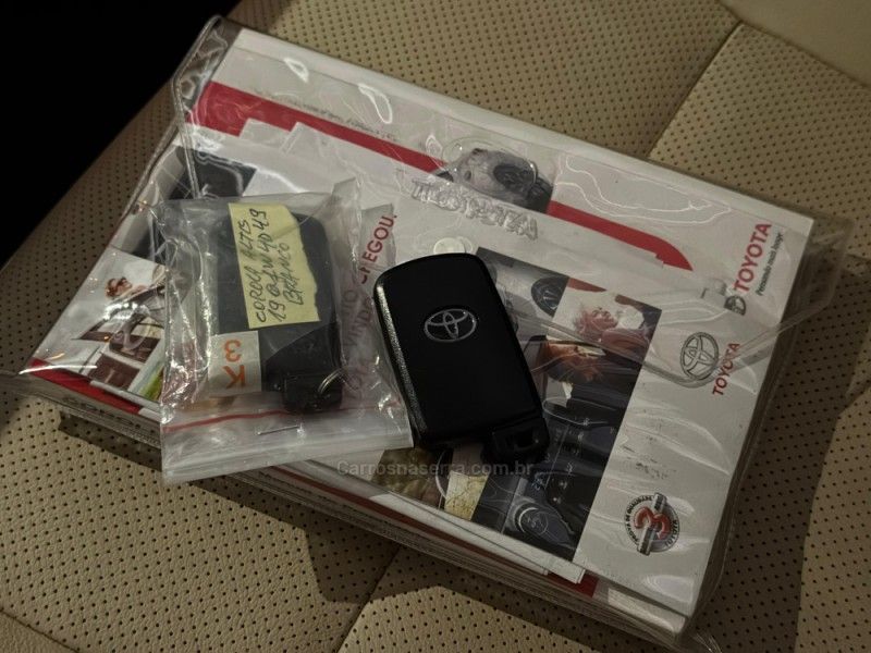 TOYOTA COROLLA 2.0 ALTIS 16V 2018/2019 GRIFFCAR MULTIMARCAS DOIS IRMÃOS / Carros no Vale