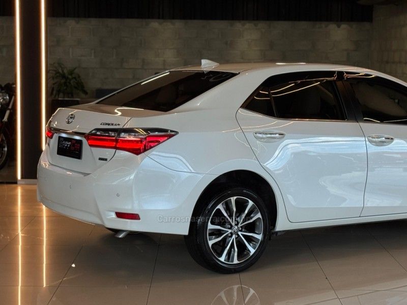 TOYOTA COROLLA 2.0 ALTIS 16V 2018/2019 GRIFFCAR MULTIMARCAS DOIS IRMÃOS / Carros no Vale