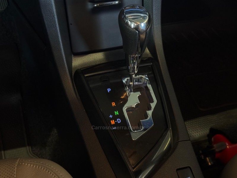 TOYOTA COROLLA 2.0 XEI 16V 2016/2016 GRIFFCAR MULTIMARCAS DOIS IRMÃOS / Carros no Vale