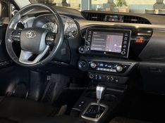 TOYOTA HILUX 2.8 SRX 4X4 CD 16V 2020/2021 GRIFFCAR MULTIMARCAS DOIS IRMÃOS / Carros no Vale