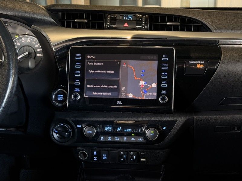 TOYOTA HILUX 2.8 SRX 4X4 CD 16V 2020/2021 GRIFFCAR MULTIMARCAS DOIS IRMÃOS / Carros no Vale