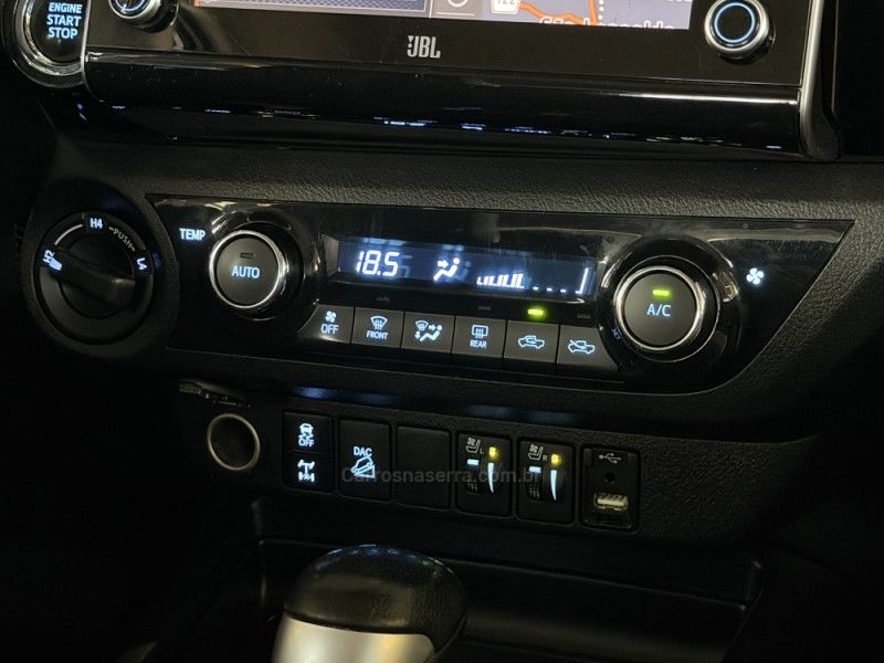 TOYOTA HILUX 2.8 SRX 4X4 CD 16V 2020/2021 GRIFFCAR MULTIMARCAS DOIS IRMÃOS / Carros no Vale