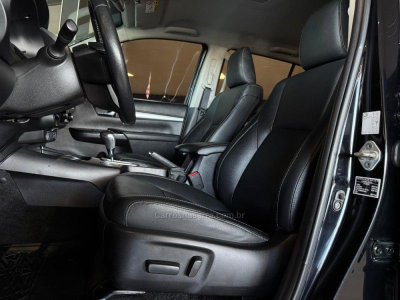 TOYOTA HILUX 2.8 SRX 4X4 CD 16V 2020/2021 GRIFFCAR MULTIMARCAS DOIS IRMÃOS / Carros no Vale