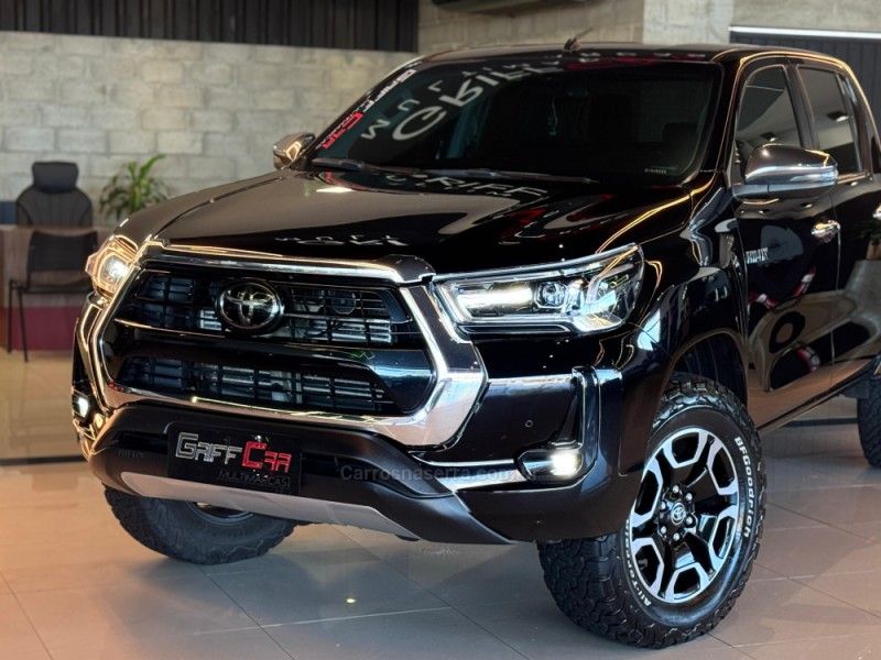 TOYOTA HILUX 2.8 SRX 4X4 CD 16V 2020/2021 GRIFFCAR MULTIMARCAS DOIS IRMÃOS / Carros no Vale