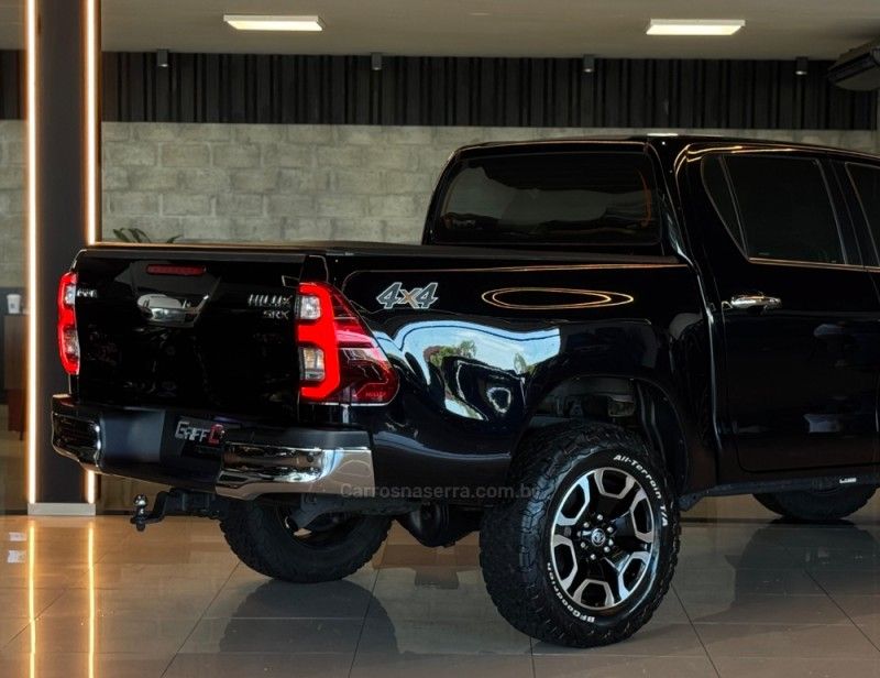 TOYOTA HILUX 2.8 SRX 4X4 CD 16V 2020/2021 GRIFFCAR MULTIMARCAS DOIS IRMÃOS / Carros no Vale