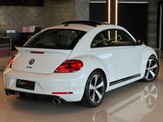 VOLKSWAGEN FUSCA 2.0 TSI 16V R-LINE 2013/2014 GRIFFCAR MULTIMARCAS DOIS IRMÃOS / Carros no Vale