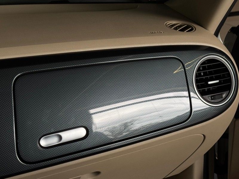 VOLKSWAGEN FUSCA 2.0 TSI 16V R-LINE 2013/2014 GRIFFCAR MULTIMARCAS DOIS IRMÃOS / Carros no Vale