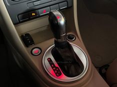 VOLKSWAGEN FUSCA 2.0 TSI 16V R-LINE 2013/2014 GRIFFCAR MULTIMARCAS DOIS IRMÃOS / Carros no Vale