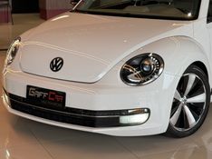 VOLKSWAGEN FUSCA 2.0 TSI 16V R-LINE 2013/2014 GRIFFCAR MULTIMARCAS DOIS IRMÃOS / Carros no Vale
