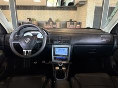 VOLKSWAGEN GOLF 1.6 MI SPORTLINE 8V 2013/2013 GRIFFCAR MULTIMARCAS DOIS IRMÃOS / Carros no Vale