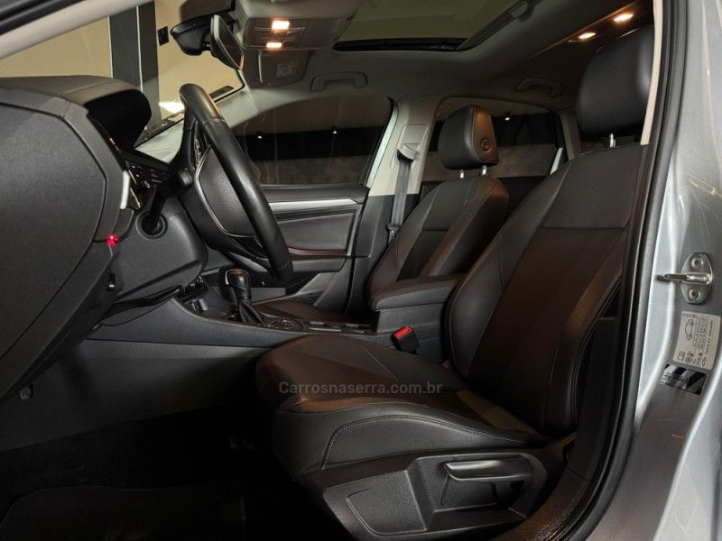 VOLKSWAGEN JETTA 1.4 16V TSI COMFORTLINE TIPTRONIC 2019/2020 GRIFFCAR MULTIMARCAS DOIS IRMÃOS / Carros no Vale