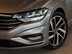 VOLKSWAGEN JETTA 1.4 16V TSI COMFORTLINE TIPTRONIC 2019/2020 GRIFFCAR MULTIMARCAS DOIS IRMÃOS / Carros no Vale