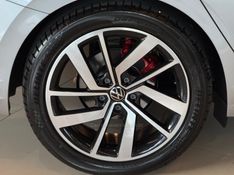 VOLKSWAGEN JETTA 1.4 16V TSI COMFORTLINE TIPTRONIC 2019/2020 GRIFFCAR MULTIMARCAS DOIS IRMÃOS / Carros no Vale