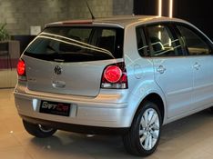 VOLKSWAGEN POLO 1.6 MI 8V 2009/2010 GRIFFCAR MULTIMARCAS DOIS IRMÃOS / Carros no Vale
