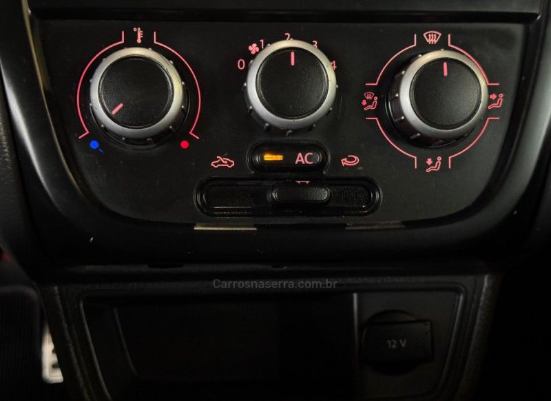 VOLKSWAGEN SAVEIRO 1.6 CROSS CE 8V 2012/2013 GRIFFCAR MULTIMARCAS DOIS IRMÃOS / Carros no Vale