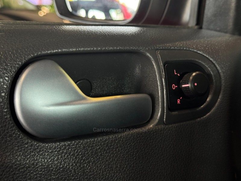 VOLKSWAGEN SAVEIRO 1.6 CROSS CE 8V 2012/2013 GRIFFCAR MULTIMARCAS DOIS IRMÃOS / Carros no Vale