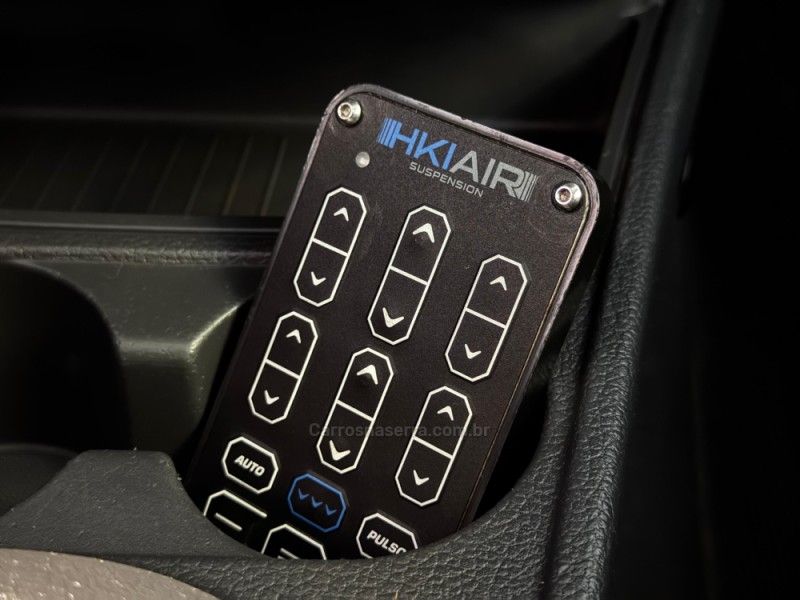 VOLKSWAGEN SAVEIRO 1.6 CROSS CE 8V 2012/2013 GRIFFCAR MULTIMARCAS DOIS IRMÃOS / Carros no Vale