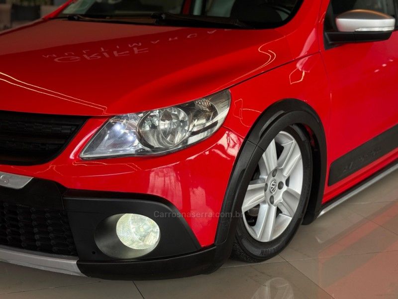 VOLKSWAGEN SAVEIRO 1.6 CROSS CE 8V 2012/2013 GRIFFCAR MULTIMARCAS DOIS IRMÃOS / Carros no Vale