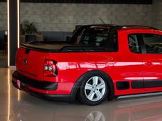 VOLKSWAGEN SAVEIRO 1.6 CROSS CE 8V 2012/2013 GRIFFCAR MULTIMARCAS DOIS IRMÃOS / Carros no Vale