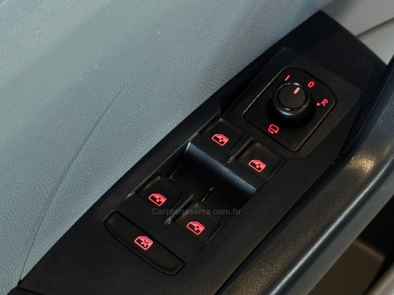 VOLKSWAGEN T-CROSS 1.0 TSI 200 12V 2019/2020 GRIFFCAR MULTIMARCAS DOIS IRMÃOS / Carros no Vale