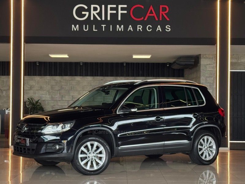 VOLKSWAGEN TIGUAN 2.0 TSI 16V TURBO TIPTRONIC 2012/2012 GRIFFCAR MULTIMARCAS DOIS IRMÃOS / Carros no Vale