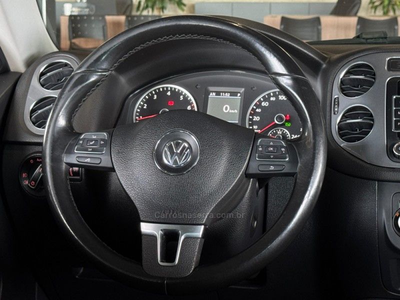 VOLKSWAGEN TIGUAN 2.0 TSI 16V TURBO TIPTRONIC 2012/2012 GRIFFCAR MULTIMARCAS DOIS IRMÃOS / Carros no Vale