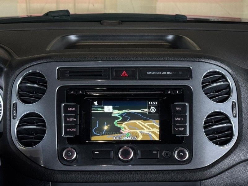 VOLKSWAGEN TIGUAN 2.0 TSI 16V TURBO TIPTRONIC 2012/2012 GRIFFCAR MULTIMARCAS DOIS IRMÃOS / Carros no Vale