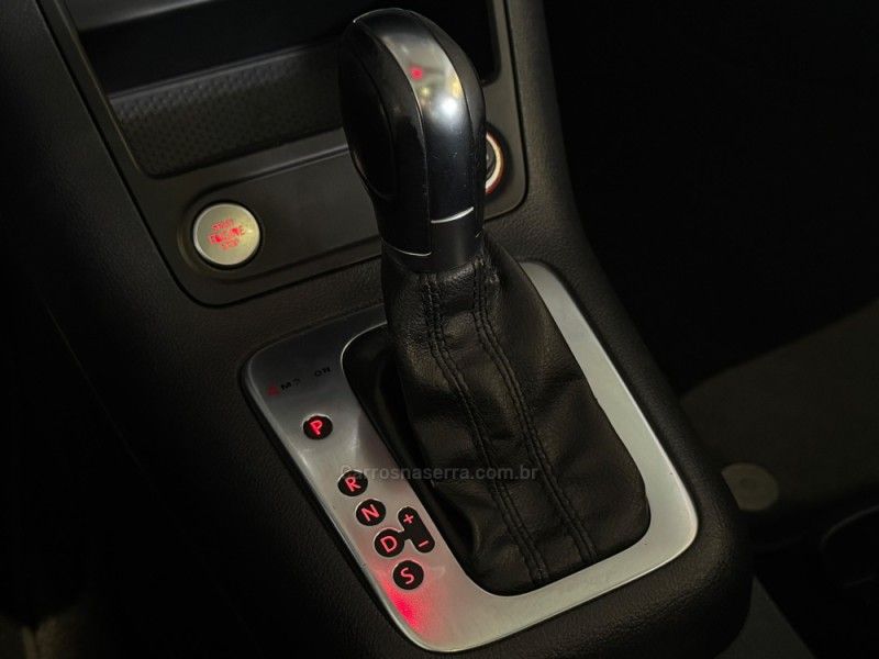 VOLKSWAGEN TIGUAN 2.0 TSI 16V TURBO TIPTRONIC 2012/2012 GRIFFCAR MULTIMARCAS DOIS IRMÃOS / Carros no Vale