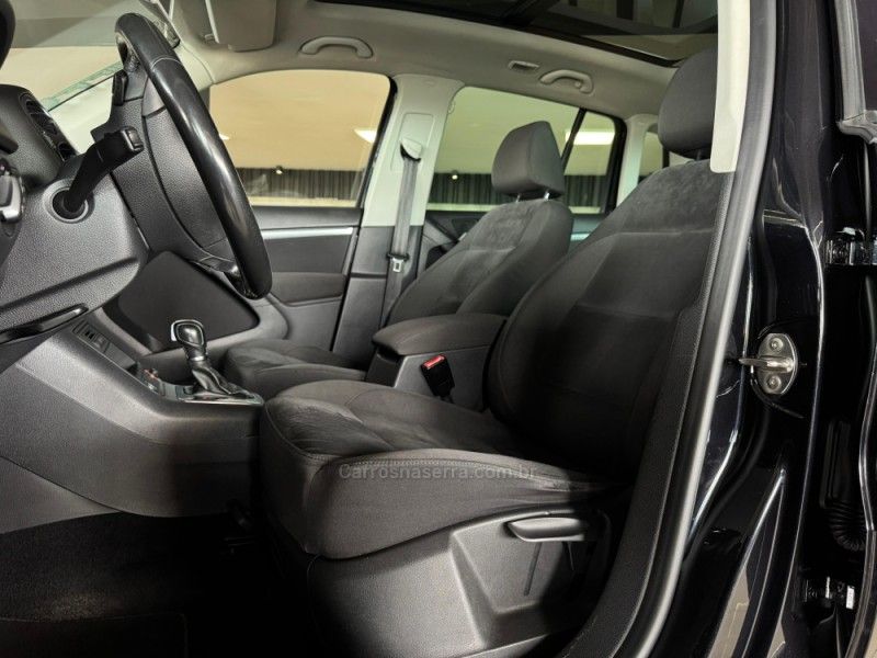 VOLKSWAGEN TIGUAN 2.0 TSI 16V TURBO TIPTRONIC 2012/2012 GRIFFCAR MULTIMARCAS DOIS IRMÃOS / Carros no Vale