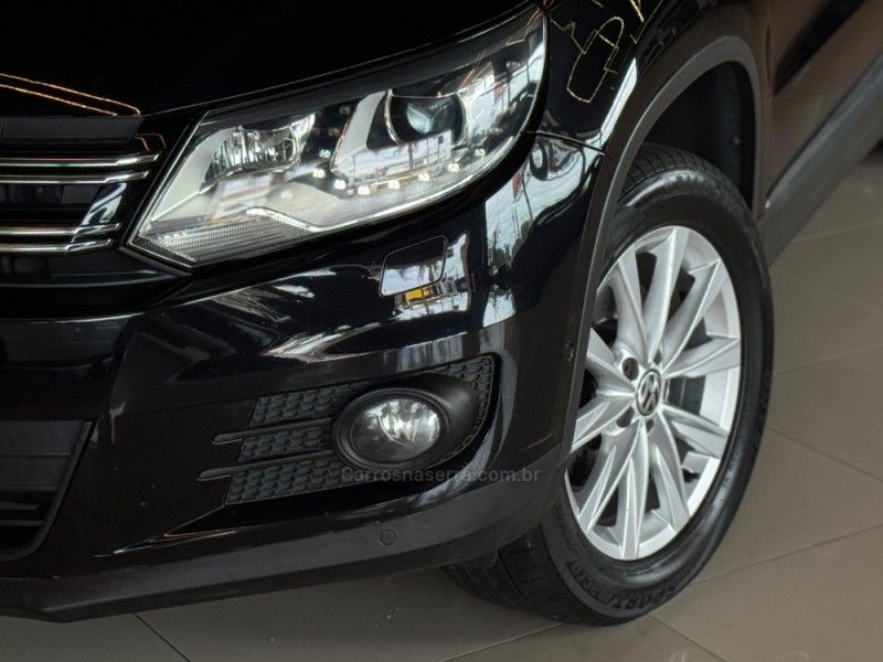 VOLKSWAGEN TIGUAN 2.0 TSI 16V TURBO TIPTRONIC 2012/2012 GRIFFCAR MULTIMARCAS DOIS IRMÃOS / Carros no Vale