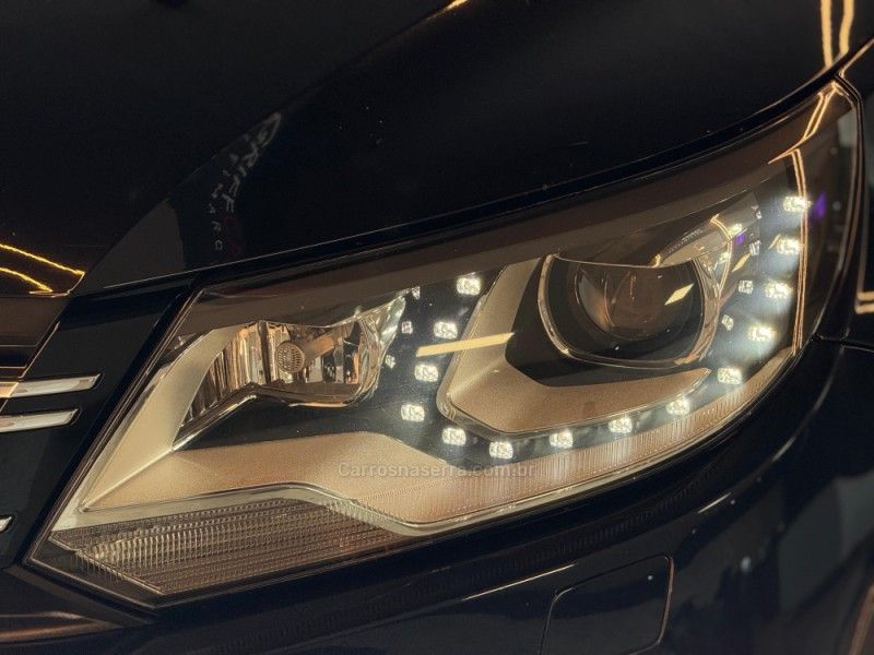 VOLKSWAGEN TIGUAN 2.0 TSI 16V TURBO TIPTRONIC 2012/2012 GRIFFCAR MULTIMARCAS DOIS IRMÃOS / Carros no Vale