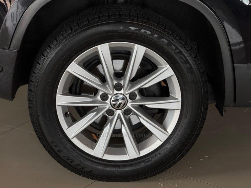 VOLKSWAGEN TIGUAN 2.0 TSI 16V TURBO TIPTRONIC 2012/2012 GRIFFCAR MULTIMARCAS DOIS IRMÃOS / Carros no Vale