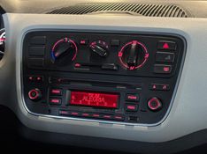 VOLKSWAGEN UP 1.0 TSI MOVE UP 12V 2015/2016 GRIFFCAR MULTIMARCAS DOIS IRMÃOS / Carros no Vale