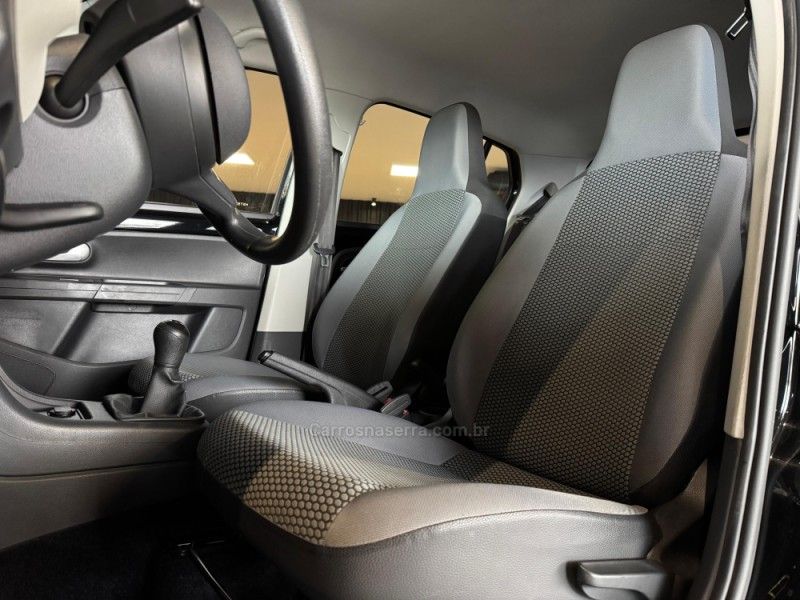 VOLKSWAGEN UP 1.0 TSI MOVE UP 12V 2015/2016 GRIFFCAR MULTIMARCAS DOIS IRMÃOS / Carros no Vale
