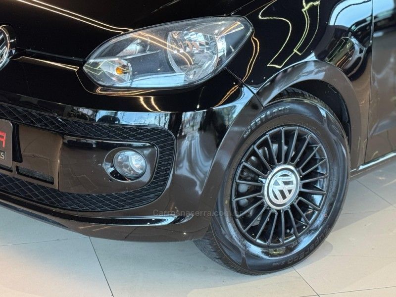 VOLKSWAGEN UP 1.0 TSI MOVE UP 12V 2015/2016 GRIFFCAR MULTIMARCAS DOIS IRMÃOS / Carros no Vale