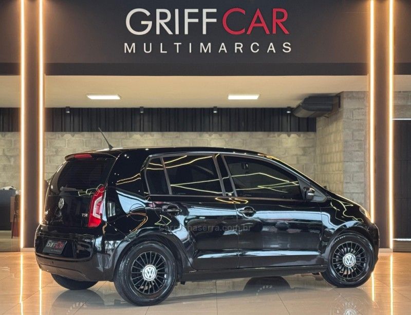 VOLKSWAGEN UP 1.0 TSI MOVE UP 12V 2015/2016 GRIFFCAR MULTIMARCAS DOIS IRMÃOS / Carros no Vale