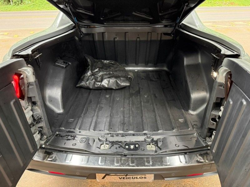 FIAT TORO 2.0 16V ULTRA 4X4 AT9 2023/2023 KASPER VEÍCULOS DOIS IRMÃOS / Carros no Vale