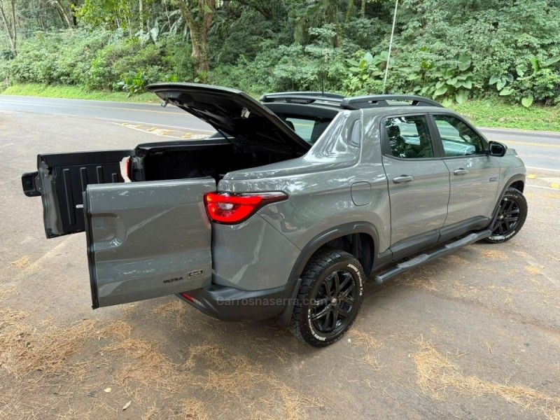 FIAT TORO 2.0 16V ULTRA 4X4 AT9 2023/2023 KASPER VEÍCULOS DOIS IRMÃOS / Carros no Vale