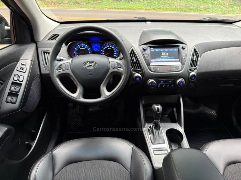 HYUNDAI IX35 2.0 GL 4X2 16V 2020/2021 KASPER VEÍCULOS DOIS IRMÃOS / Carros no Vale