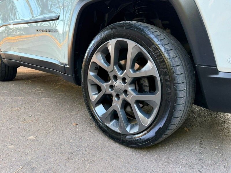 JEEP COMPASS 2.0 S 4X4 16V TURBO 2020/2021 KASPER VEÍCULOS DOIS IRMÃOS / Carros no Vale