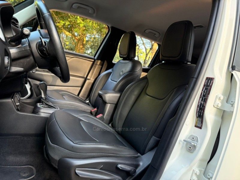 JEEP RENEGADE 1.8 16V LONGITUDE 2020/2021 KASPER VEÍCULOS DOIS IRMÃOS / Carros no Vale