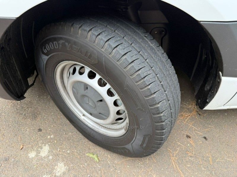 MERCEDES-BENZ SPRINTER 2.2 CHASSI 416 LONGO TURBO 2019/2020 KASPER VEÍCULOS DOIS IRMÃOS / Carros no Vale