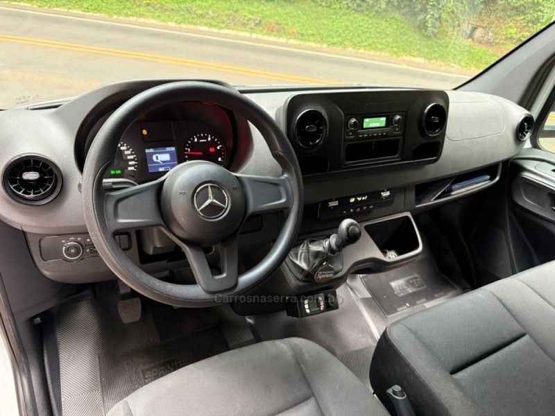 MERCEDES-BENZ SPRINTER 2.2 CHASSI 416 LONGO TURBO 2019/2020 KASPER VEÍCULOS DOIS IRMÃOS / Carros no Vale