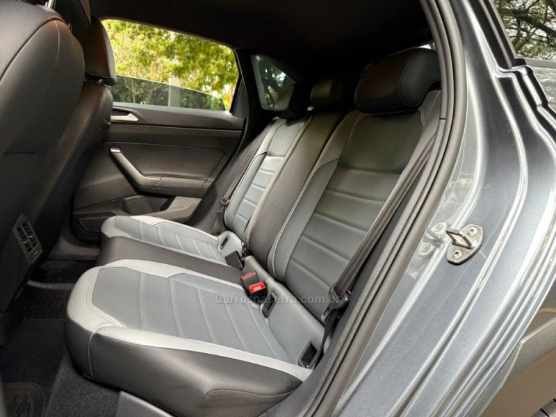 VOLKSWAGEN NIVUS 1.0 TSI HIGHLINE 2022/2022 KASPER VEÍCULOS DOIS IRMÃOS / Carros no Vale